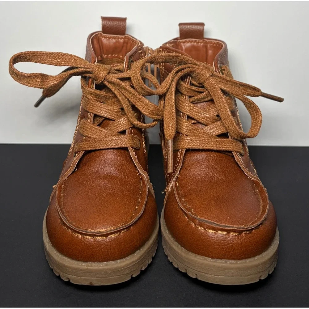 The Children's Place Boys‎ Faux Leather Lace Up Tan / Brown boots - Toddler 5C